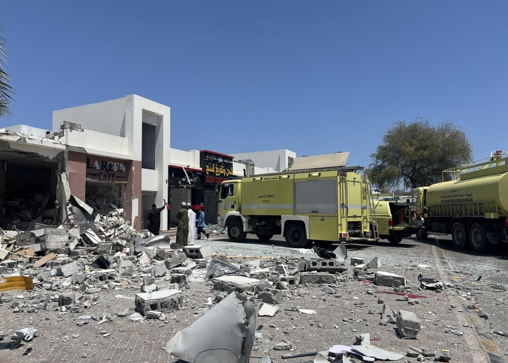 Gas explosion in commercial building in Qurayyat